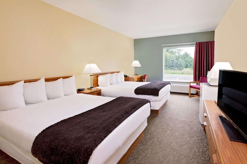 Days Inn By Wyndham Cadillac Eksteriør bilde
